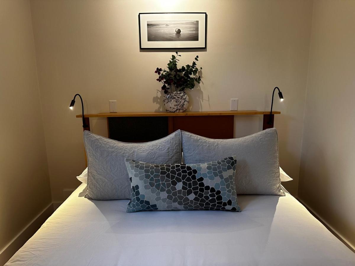 Liahona Guest House Ucluelet Ngoại thất bức ảnh