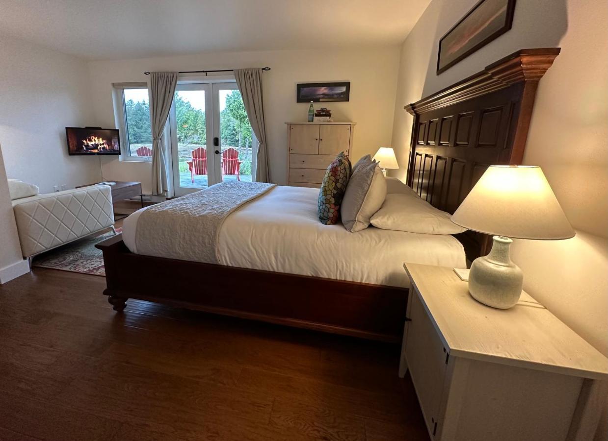 Liahona Guest House Ucluelet Ngoại thất bức ảnh
